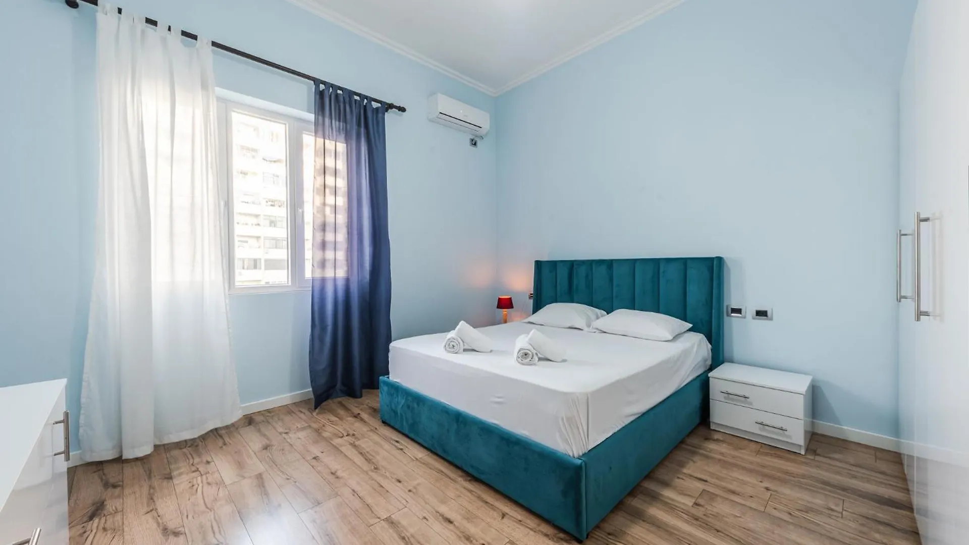 Urban Retreat By Ps Apartment Durres